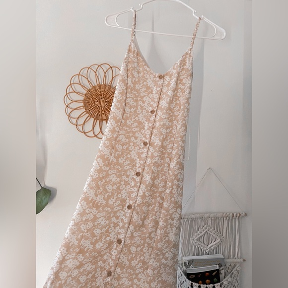 Dresses & Skirts - Fits like a medium/large